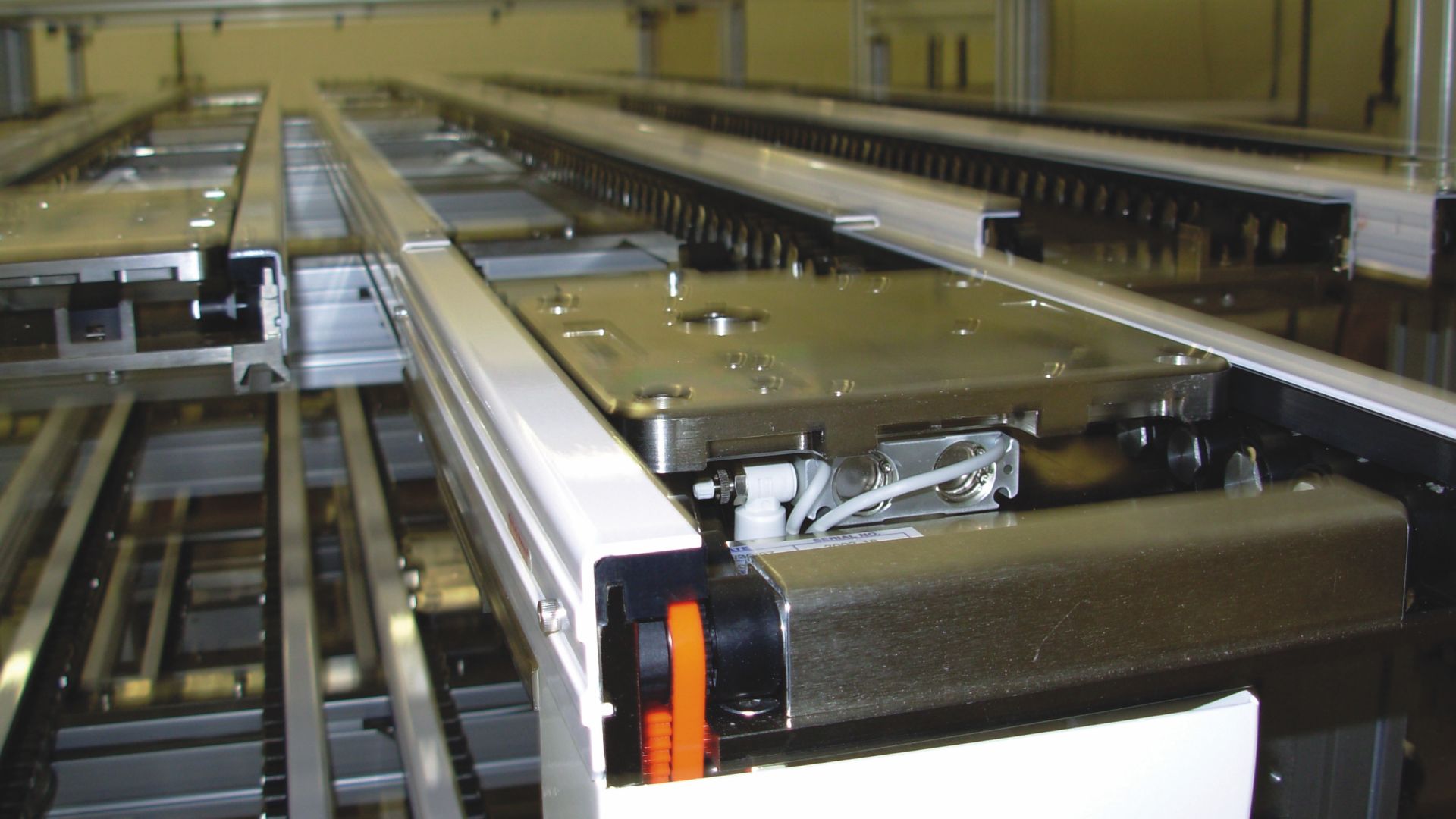 Clean modular material handling solutions Quickdraw Conveyor Systems